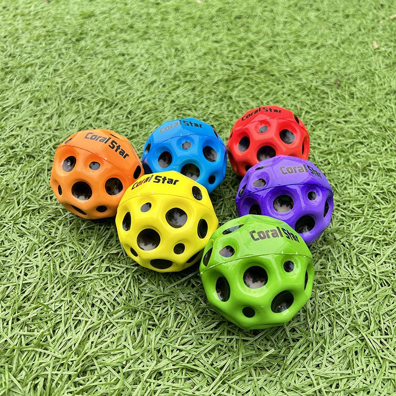 1053 Foam solid porous toy ball, decompression bouncing ball children's toys